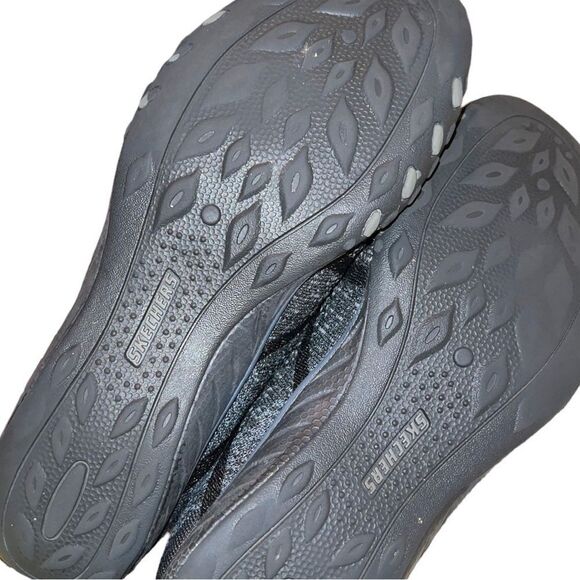 Skechers black breath easy infi-knity slip on shoes - Picture 10 of 13